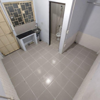 Phòng Vừa Làm Mới (100% Riêng Biệt, 15M2) Có Cửa Sổ, Ánh Sáng Trời, Khu Lê Văn Sỹ, Quận 3