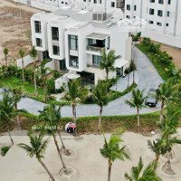 Biệt Thự Căn Góc Mặt Biển Riêng.