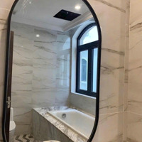 Chính Chủ Cho Thuê Căn Góc Kinh Đô 5 Cạnh Quảng Trường Kinh Đô, Cạnh Đường Đại Lộ San Hô