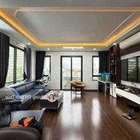 Lô Góc Thái Hà, Gần Rạp Phim Quốc Gia: 40M X 6T Thang Máy, Mặt 5M, Ở Sướng/ Văn Phòng Công Ty.