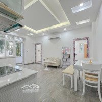 Căn Hộ 2 Phòng Ngủ Cao Cấp Mới Khai Trương Rộng 80M2 Full Nội Thất Ban Công Dọn Vào Ở Ngay