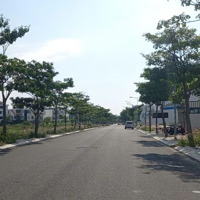 Bán Đất Mặt Tiền Phạm Văn Đồng- Ngang 11M-Diện Tích(173,2M) - Vĩnh Hoà- Nha Trang
