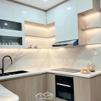 Căn Hộ Chung Cư 1 Ngủ + 1 Gần Hồ Trung Tâm, Có Lễ Tân Tại Vinhomes Smart City