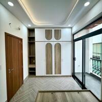 Cần bán gấp nhà 1 trệt 2 lầu, 51,5m2 4PN - 3WC, đầy đủ nội thất, giá chỉ 5 tỷ TL, LH: 0388 668 882 gặp Tâm ( zalo )