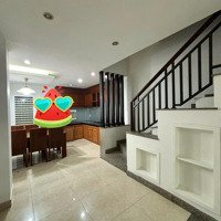 Cho Thuê Nhà Riêng 6 Phòng Ngủ 7 Vệ Sinh Nguyễn Trãi, Q5, Hcm, View Đẹp