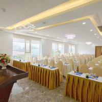 Bán Gấp Khách Sạn 4 Sao Mặt Tiền Nguyễn Văn Thoại Sát Biển Mỹ Khê, Đà Nẵng