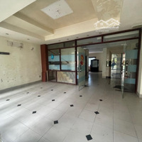 Nhà Cho Thuê 7 Phạm Văn Chí 6.5X15M Có Thang Máy, Gần Chợ Kim Biên, Giá Bán 50 Triệu/Tháng