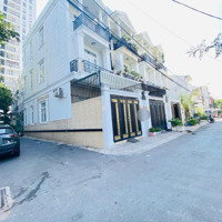 Nhà Ngay Chợ Thủ Đức -Hẽm Xe Hơirộng Rãi - Nhà Đẹp Xdkc - Chỉ Nhỉnh 6 Tỷ Còncó Thương Lượngcc