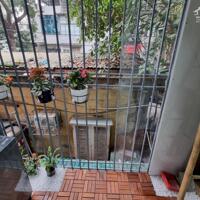 Bán nhà tập thể tầng 2 Hồng Mai 40m2 nhà đẹp 2 phòng ngủ ở ngay 2.55 tỷ