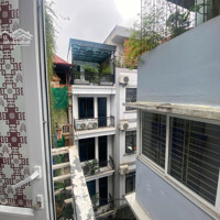 Bán Nhà Riêng 42M2 Tại Đường Láng, Đống Đa, Hà Nội Chỉ Với 12,2 Tỷ Oto Vào Nhà