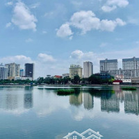 Cần Bán 2 Căn Hộ Chung Cư D2 Giảng Võ - Vị Trí Đắc Địa, View Hồ, Full Nội Thấtlh : Định 0987819688