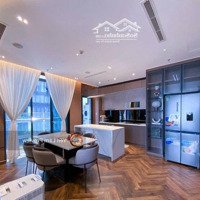 Căn Hộ Cho Thuê Tại Vinhomes Golden River 2 Phòng Ngủ 99M2 Đầy Đủ Nội Thất View Đẹp