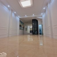 Bán Gấp Nhà Phố Nguyễn Chánh, Mặt Tiền Rộng Thuận Tiện Kinh Doanh, Ô Tô Đỗ Thoải Mái.