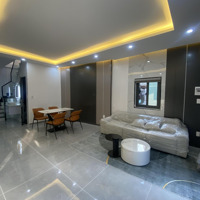 Nhà 2 Tầng, 3 Phòng Ngủ Trung Tâm Thành Phố Lê Duẩn, Cách Cầu Sông Hàn 700M