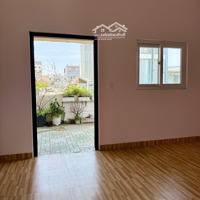 Siêu Hot Bán Nhà Mặt Phố Dương Trí Trạch, 8,9 Tỷ, 75M2, 3 Phòng Ngủ 4Wc