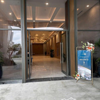 Bán Cắt Lỗ Căn Icon40 Studio View Biển Đông Nam Tầng Cao Giá Siêu Tốt. Liên Hệ 0949240558
