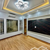 Bán Nhà Phan Đình Giót - 40M2 - Ô Tô Đỗ Cửa - Nở Hậu - 8.X Tỷ