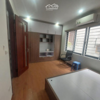 Cần Bán Nhanh Trong Tuần, Nhà Căn Góc Tại Phường Bồ Đề Phường Long Biêndiện Tích30,6M X 5 Tầng
