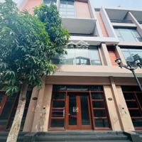 Hiếm! Hàng Đẹp Khó Tìm! Căn Liền Kề Phố Biểnmặt Tiền5M -Diện Tích85M2 - Sát Cv Nước Giá Hơn 11Tỷ- 0979209391