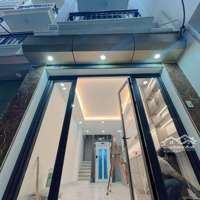 Nhà Phân Lô Quận Hoàng Mai Gần Công Viên Hồ Đền Lừ 5Tầng Thang Máy 7.6 Tỷ