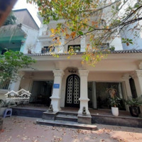 Biệt Thự Sân Vườn 3 Tầng 185M2 - Ôtô - Ở Sướng - Quận Cầu Giấy