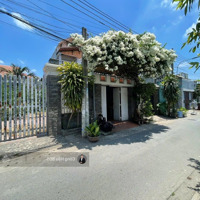 Nhà Lầu Trệt - Sổ Hoàn Công. Diện Tích: 106M2, (4X 26.5M). Đường Nhựa 5M Thông. Cách Ql 1K Chỉ 100M