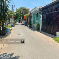 Nhà Lầu Trệt - Sổ Hoàn Công. Diện Tích: 106M2, (4X 26.5M). Đường Nhựa 5M Thông. Cách Ql 1K Chỉ 100M