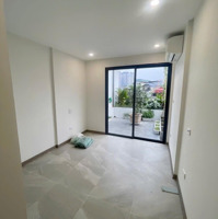 Mặt Phố Trương Định Mặt Sông Kinh Doanh Cực Đỉnh Nhà Mới Có Thang Máy Giá Chào 11.5 Tỷ