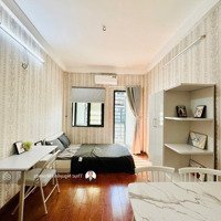 Căn Hộ 2 Phòng Ngủ Ban Công Giá Tốt Cách Ngã 4 Bảy Hiền 500M - Tân Bình