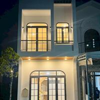 Tìm chủ mới cho căn nhà mới hoàn thiện đầy đủ nội thất KĐT Tây Bắc đường số 1 lô B8-06, phường Vĩnh Quang, thành phố Rạch Giá.