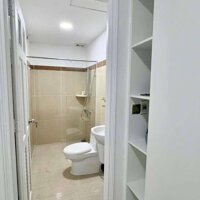 Bán căn hộ Đức Khải - Diện tích 68,3m² - Giá: 2Ty890