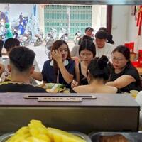 Do chuyển định cư vào Sài Gòn nên mình muốn nhượng lại cửa hàng bán đồ ăn tại Đống Đa, Hà Nội