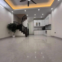 Bán Nhà Riêng Phố Trạm, Long Biên, Hà Nội - 42M2 Giá Chỉ 7,75 Tỷ