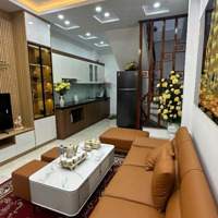 Bán Nhà:măt Ngõ Long Biên .Đường Cổ Linh, 6,7 Tỷ, 35 M2, 3 Phòng Ngủ 4 Vệ Sinh Giá Cực Chất Ko Qua Trung Gian.