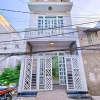 Nhà lầu trục chính hẻm 11 Nguyễn Văn Linh, gần Bệnh viện đa khoa Trung Ương
