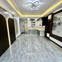 Bán Nhà 6 Tầng Thang Máy Phạm Văn Đồng, Nhà Mới Đẹp,Ô Tô Cách 50M, Kdoanh Tấp Nập.40M2 Nhỉnh 9 Tỷ