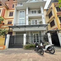 Bán Biệt Thự Song Lập, View Đường Lớn, Sát Hồ, Vị Trí Đẹp Nhất Sài Đồng, Long Biên!