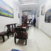 Bán nhà Phố Giảng Võ, Ngõ Rộng Thoáng, Nhà Đẹp Ở Ngay, 44mx5T, Giá: 8.7 Tỷ, Lh: 0396935190.