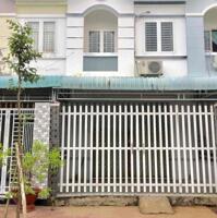 Nhà mới đẹp 3 phòng kdc Hoàng Quân