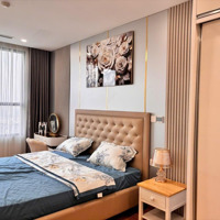 Cực Rẻ! Chính Chủ Bán Gấp Căn 70M2, 2 Phòng Ngủ Chung Cư Resco, Cổ Nhuế Giá Bán 4 Tỷ, Full Nt. Liên Hệ: 0968989239