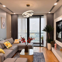Cực Rẻ! Chính Chủ Bán Gấp Căn 70M2, 2 Phòng Ngủ Chung Cư Resco, Cổ Nhuế Giá Bán 4 Tỷ, Full Nt. Liên Hệ: 0968989239
