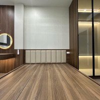4,39Tỷ Sở Hữu Ngay Căn 2 Mặt Thoáng 5 Tầng Hoa Lư, Hbt - Vài Bước Ra Phố, Cv Thống Nhất -Diện Tích19M2