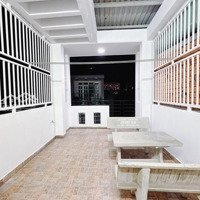 Bán Nhà 2 Mặt Tiền Đường Số Xe Hơi Vào Đến Nhà Quận 4