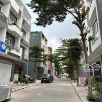 Chính Chủ Bán Nhà Sát Vissip1 Bình Dương, Hoàn Công,4 Pn, Hướng Tây, Giá Bán 4, 120 Triệu. 0366.236.237