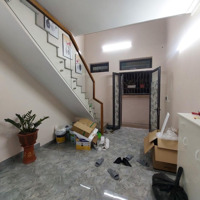 Chính Chủ Cần Bán Ngôi Nhà 2 Tầng Tọa Lạc Ở Long Biên, Khu Vực Trung Tâm, Nhiều Tiện Ích 48M2 - 5Tỷ