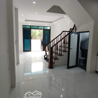 Bán Nhà Hoài Đức - Diện Tích 55M2 - Giá Nhỉnh 3 Tỷ. Xây Độc Lập. Ô Tô Đỗ Gần Cửa