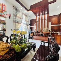 Biệt Thự Siêu Đẹp Tâm Huyết Gia Chủ 268M2 Giá Bán 11 Tỷ Cần Bán Ngay Vincom Sổ Sẵn Công Chứng Ngay