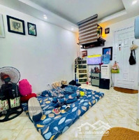 Bán Nhà 5 Tầng Mặt Phố Kinh Doanh Trương Định 180M2-42 Tỷ-3 Thoáng- Vỉa Hè Rộng