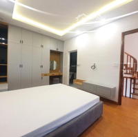 5,4Tỷ. Nhà Mới Ở Ngay. Căn 40M2. Mặt Tiền 3.8Mx5Tx 6 Phòng Ngủ Đường 3M. Cách Oto 30M. Ngõ 75 - Phú Diễn
