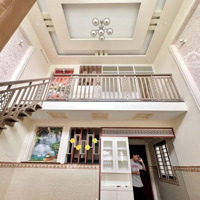 Siêu Phẩm Chdv 5 Tầng, Ngang 6.4 X 19M Với 15 Phòng Dòng Tiền Gần 800 Triệu/Năm Ngay Chợ Thủ Đức .